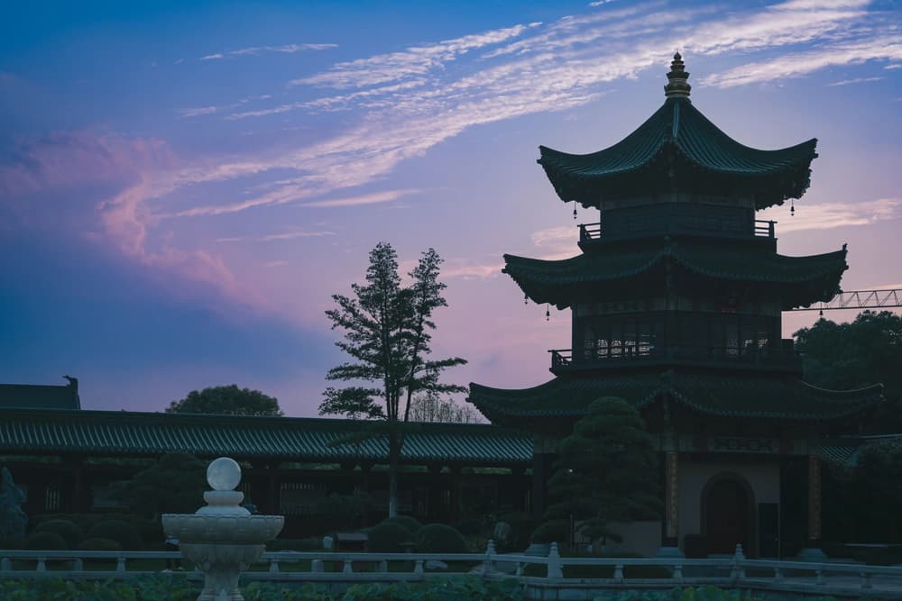 ����ҹ����ƣ�����������������Ī֪����