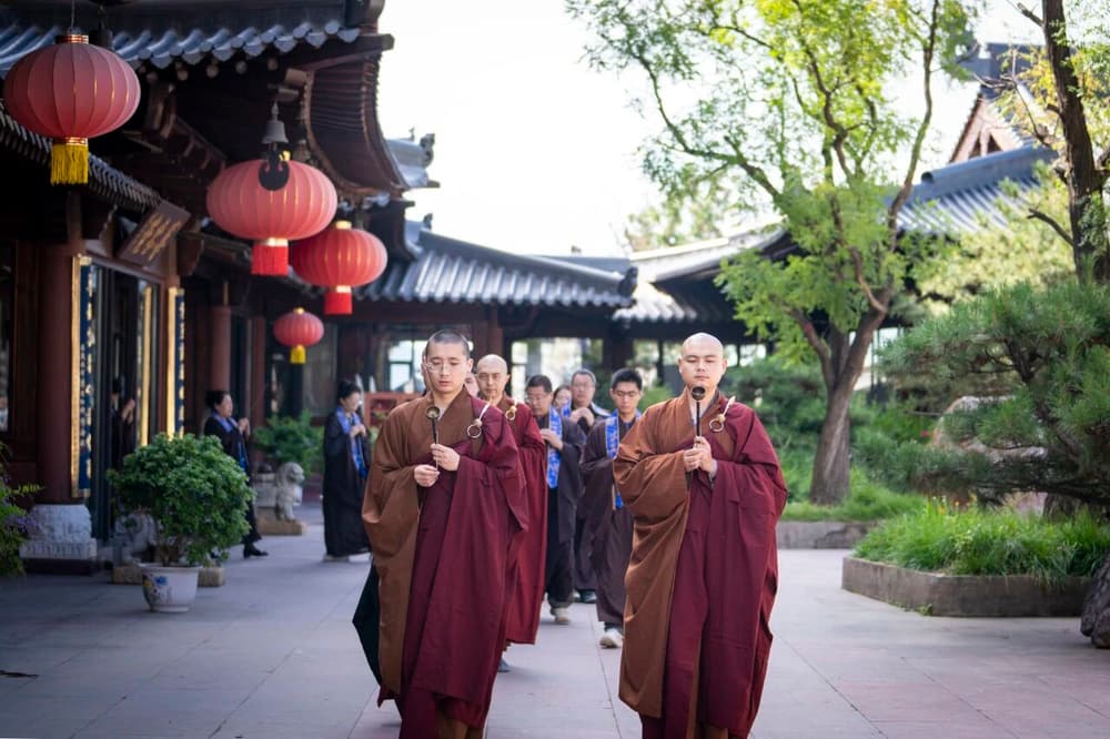 ����׷��ʽ���Թ��ţ���������ԸԲ����ǰ